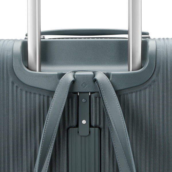 Samsonite Silhouette 18 Softside Large Spinner Samsonite