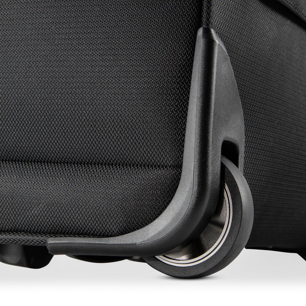 Ricardo Avalon Softside 28L Small Carry-On Ricardo Beverly Hills