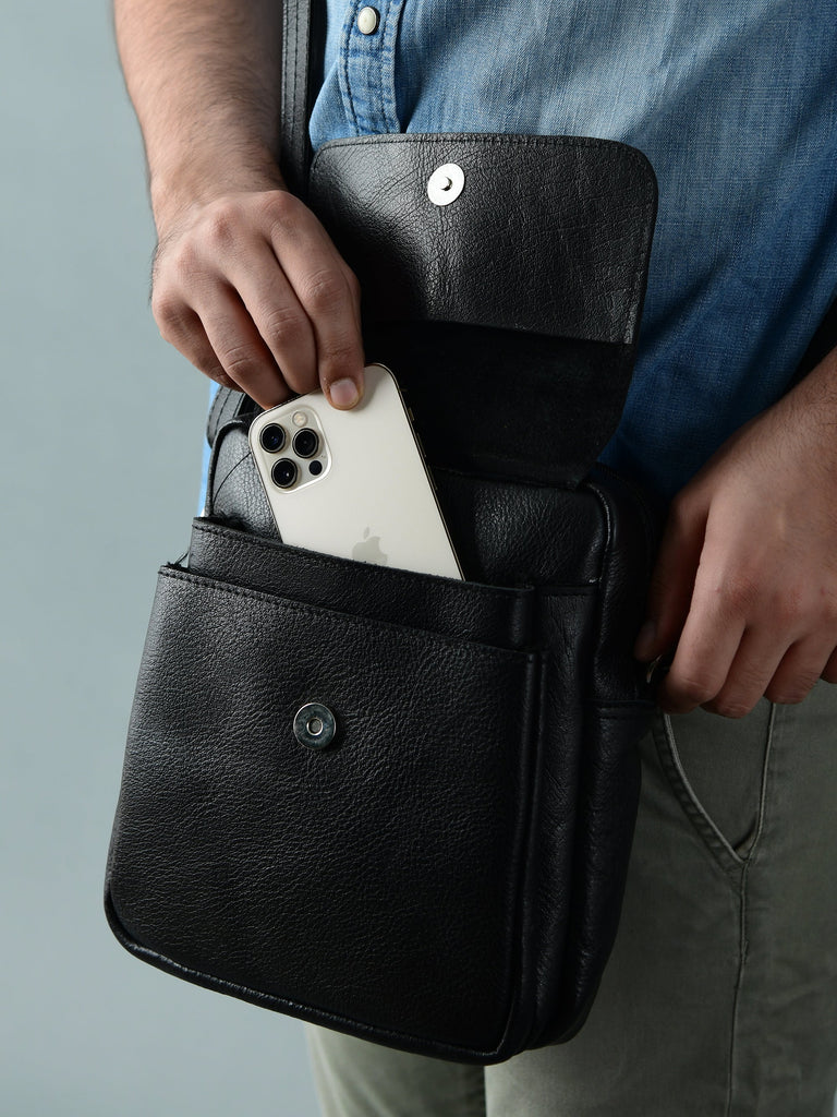 Enzo Black Side Messenger Classy Leather Bags