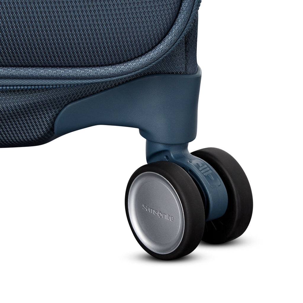 Samsonite UpLIFT Softside Medium Checked Spinner Samsonite