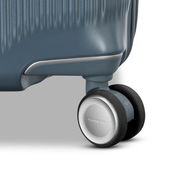 Samsonite Silhouette 18 Hardside Large Spinner Samsonite