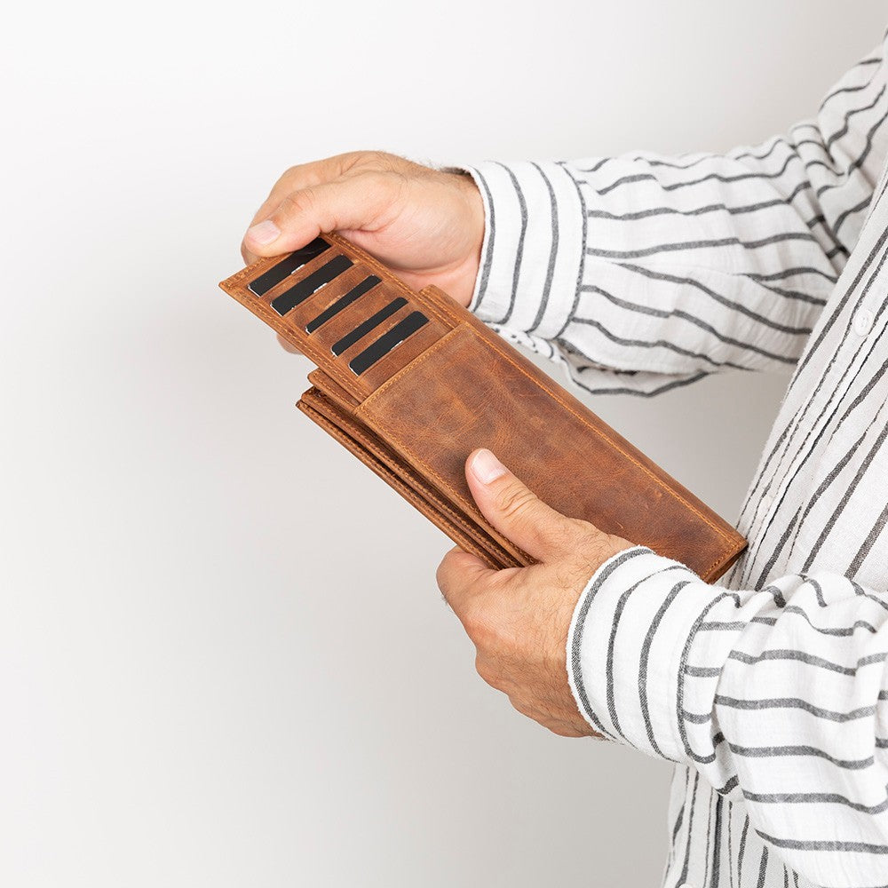 Tenuta Leather Universal Wallet Mizuri Leather