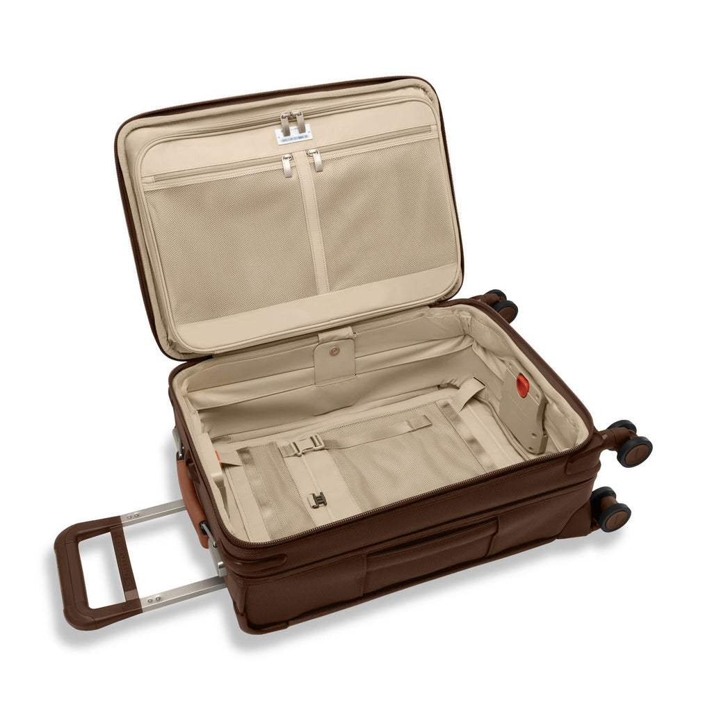 Briggs & Riley Baseline Essential Carry On Spinner Briggs & Riley