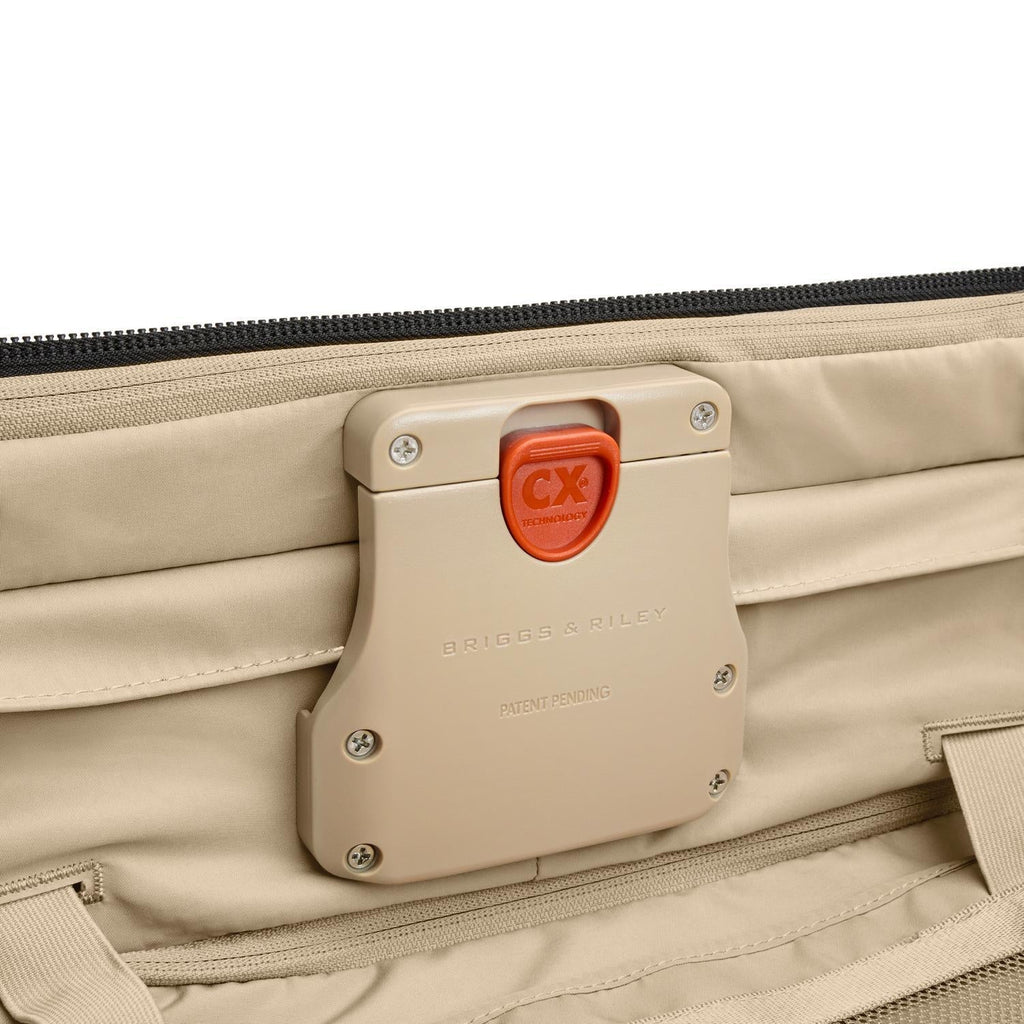 Briggs & Riley Baseline Medium Compact 24" Expandable Spinner Briggs & Riley