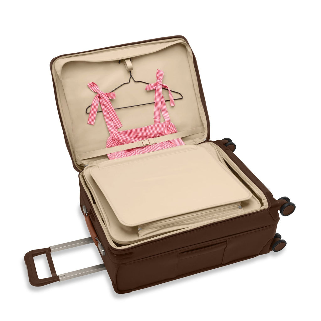 Briggs & Riley Baseline Medium Expandable Spinner Briggs & Riley