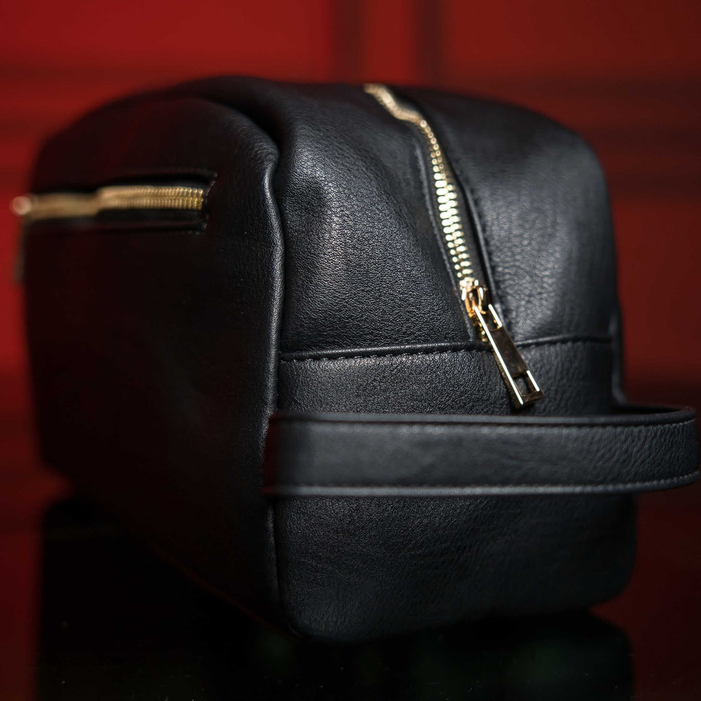 Black Leather Toiletry Bag Sole Premise