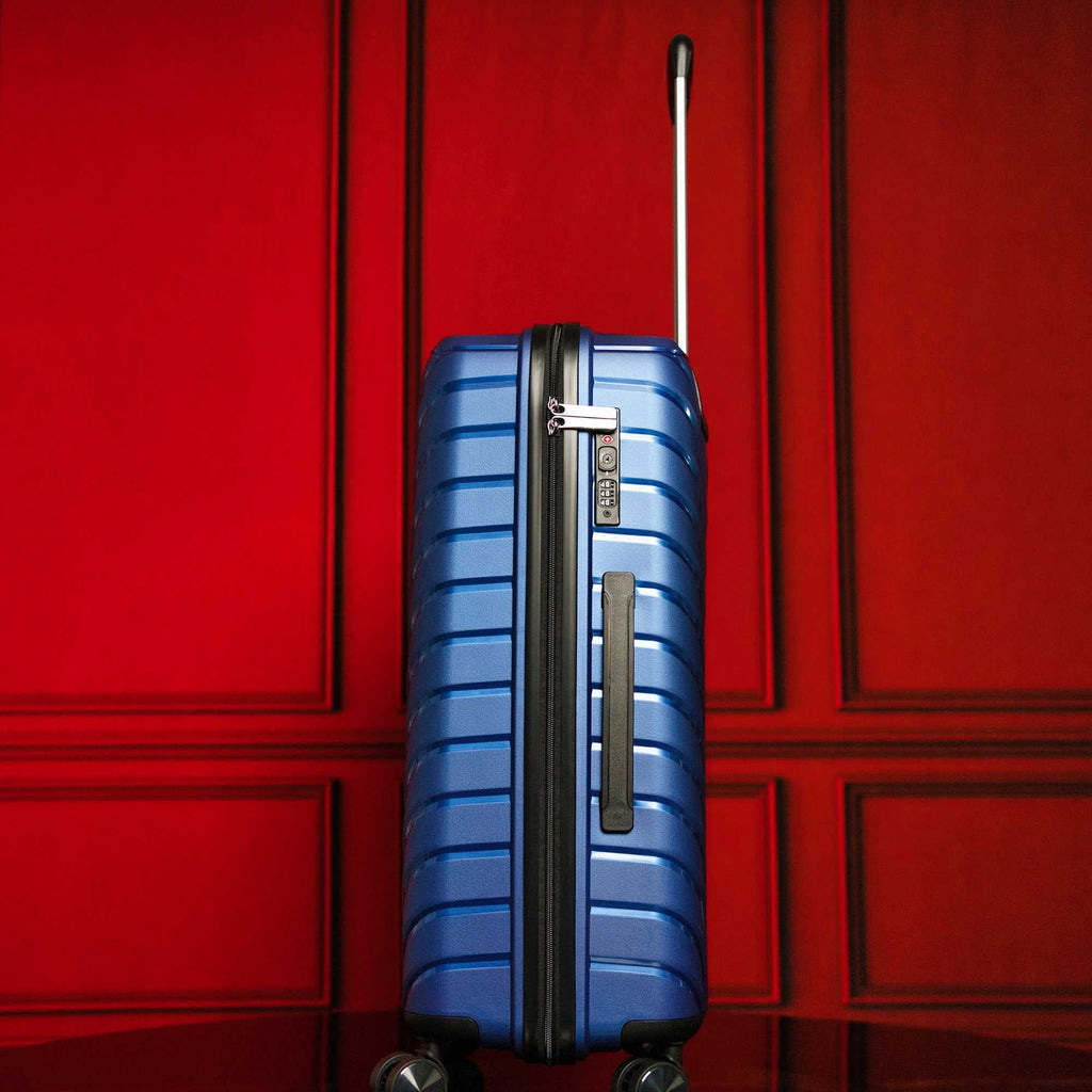 24-inch Blue Hardcase Roller Luggage Sole Premise