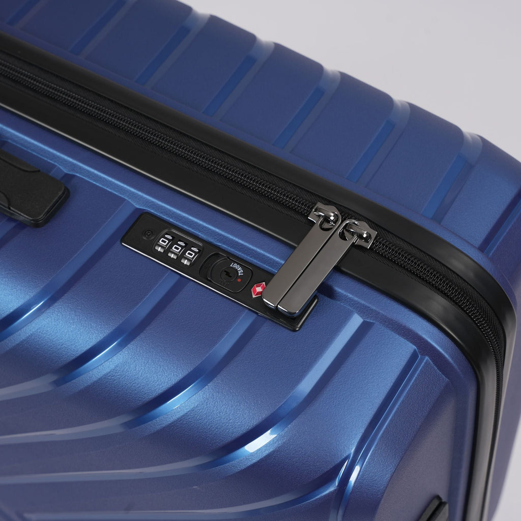 Blue Hardcase Roller Luggage Set (28', 24' and 20') Sole Premise