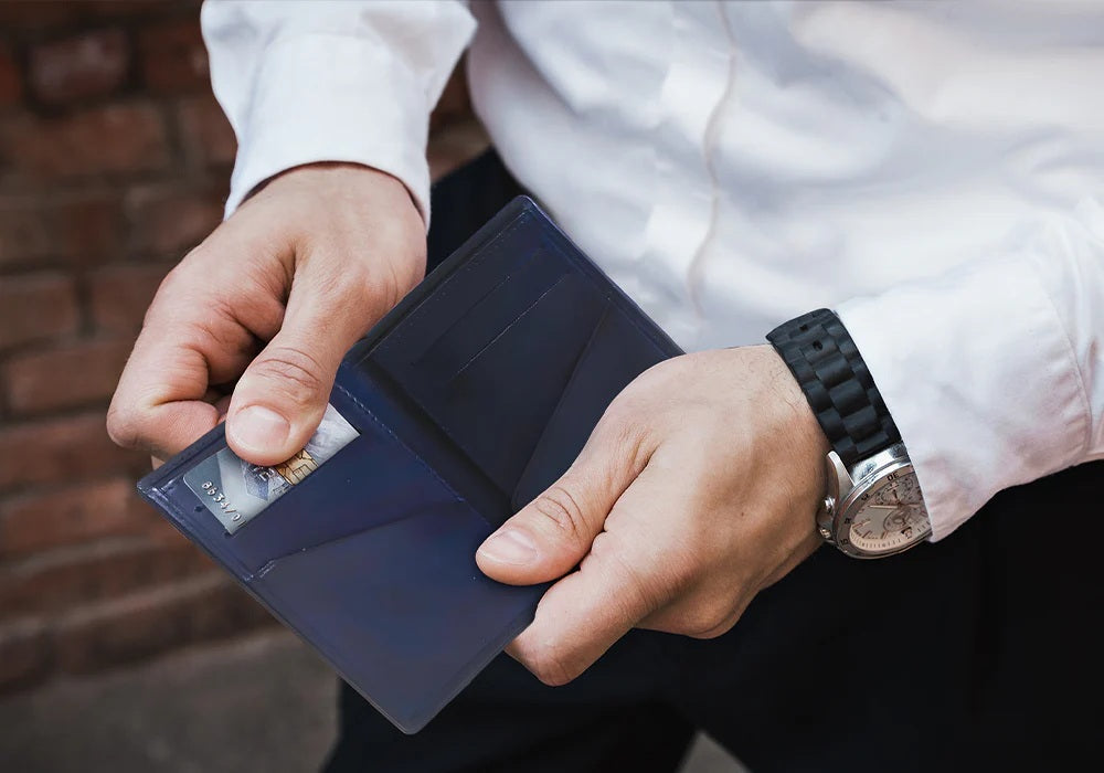 Boconi Darius North / South Front Pocket Leather Bifold Boconi