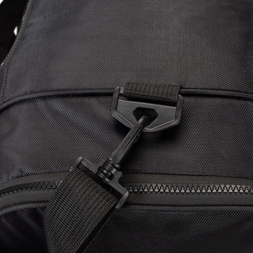 CONTENDER Gym Duffel Bag Dukap