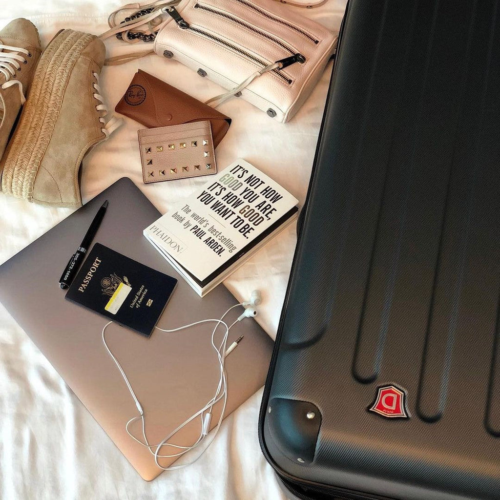 INTELY Carry On 20" with USB ports Dukap