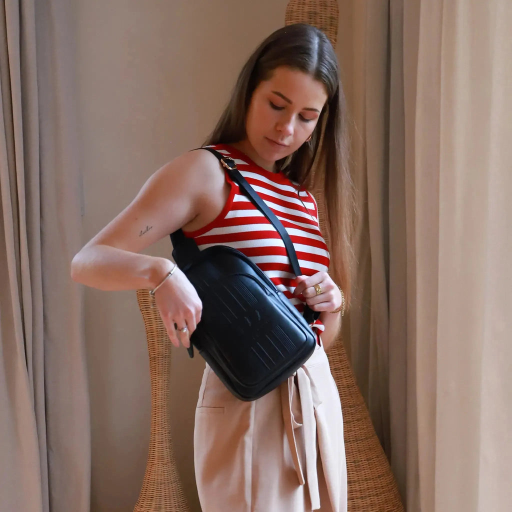 Roamer Vegan Leather 2.8L Sling | Crossbody Bag Travellty