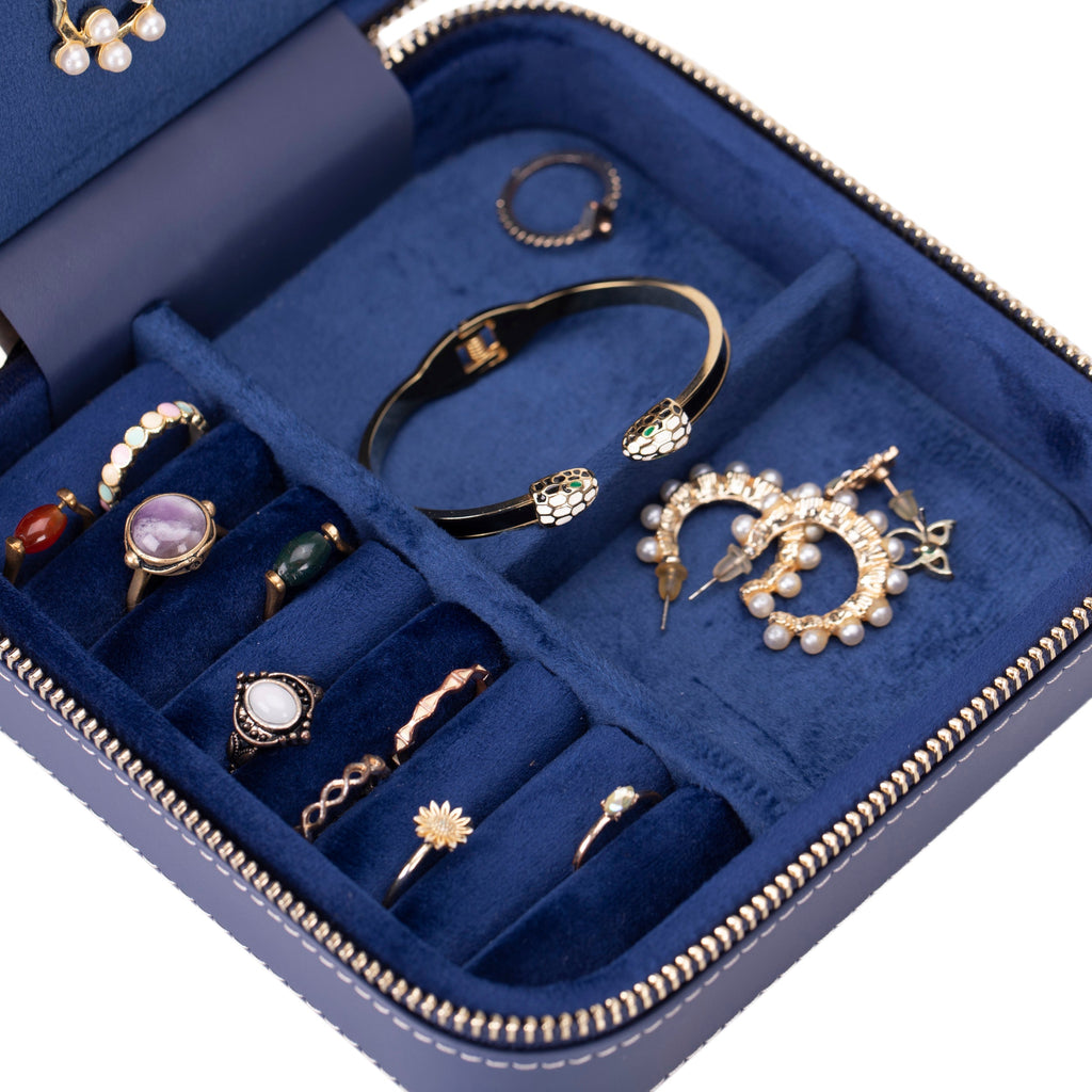 Amanda Leather Jewelry Box, Large - LuggageDesigners