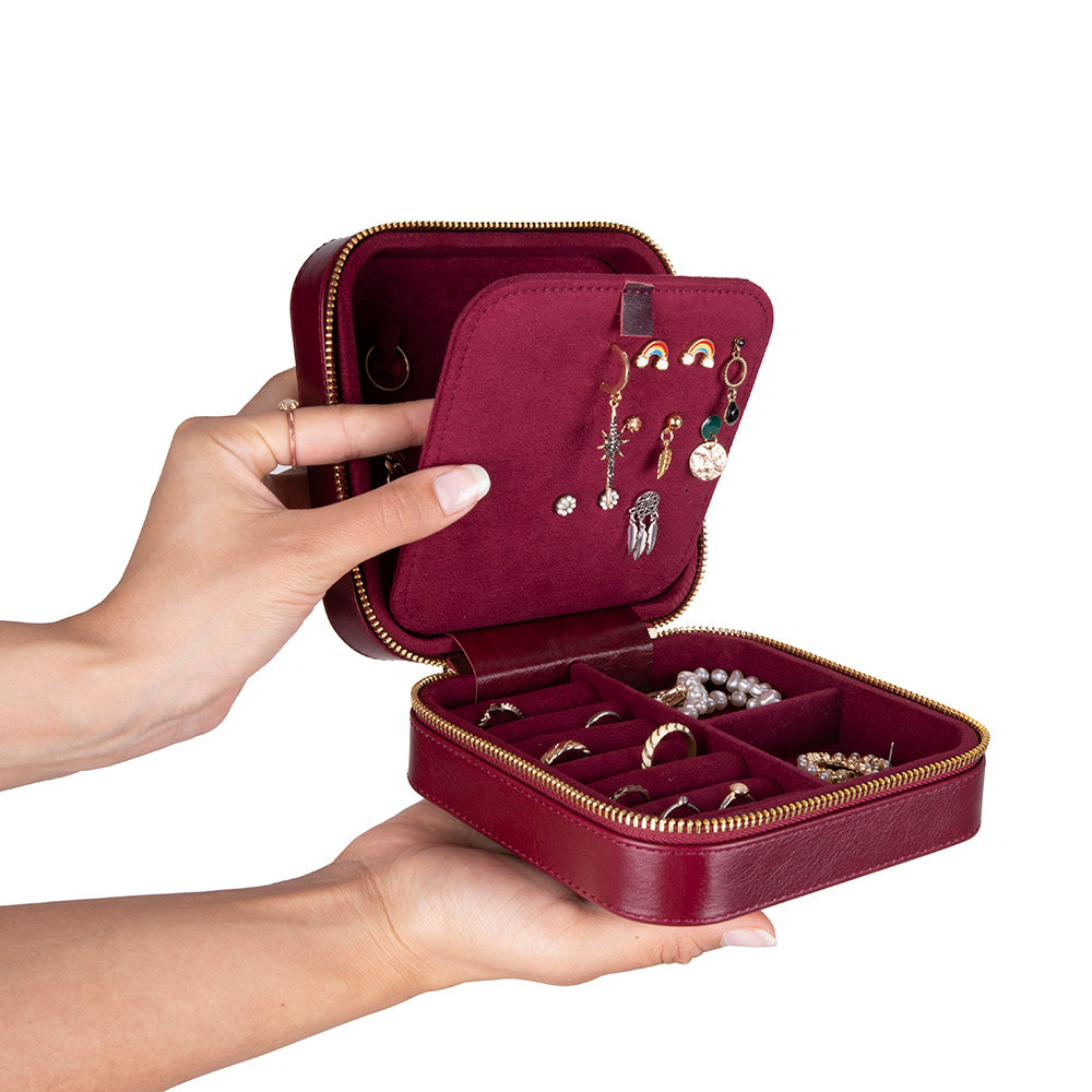Amanda Leather Jewelry Box, Large - LuggageDesigners