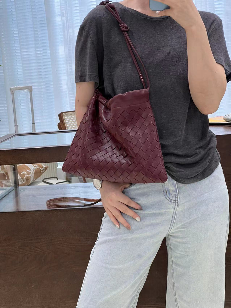Elegant Retro Luxury Handbag in First Layer Cowhide Trendy Attic Store01