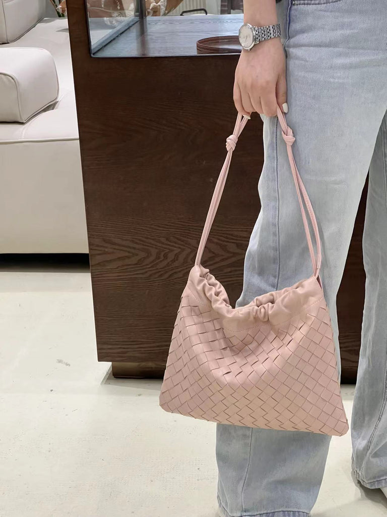 Elegant Retro Luxury Handbag in First Layer Cowhide Trendy Attic Store01