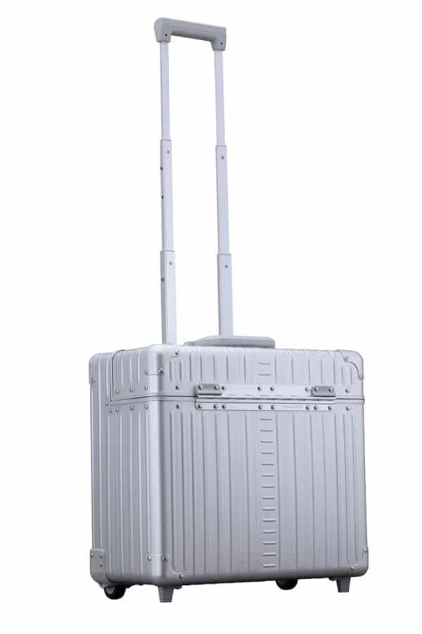 Aleon 17″ Two-Wheeled Aluminum Pilot Case Aleon