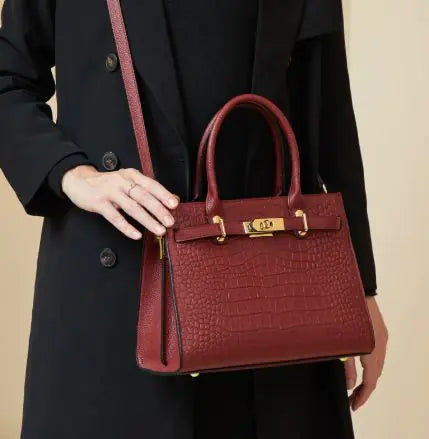 Elegant Large Capacity Genuine Leather Handbag – Retro Style Tote for Women Trendy Attic Store01