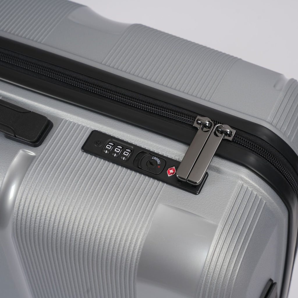 20-inch Silver Carry-On Hardcase Roller Luggage Sole Premise