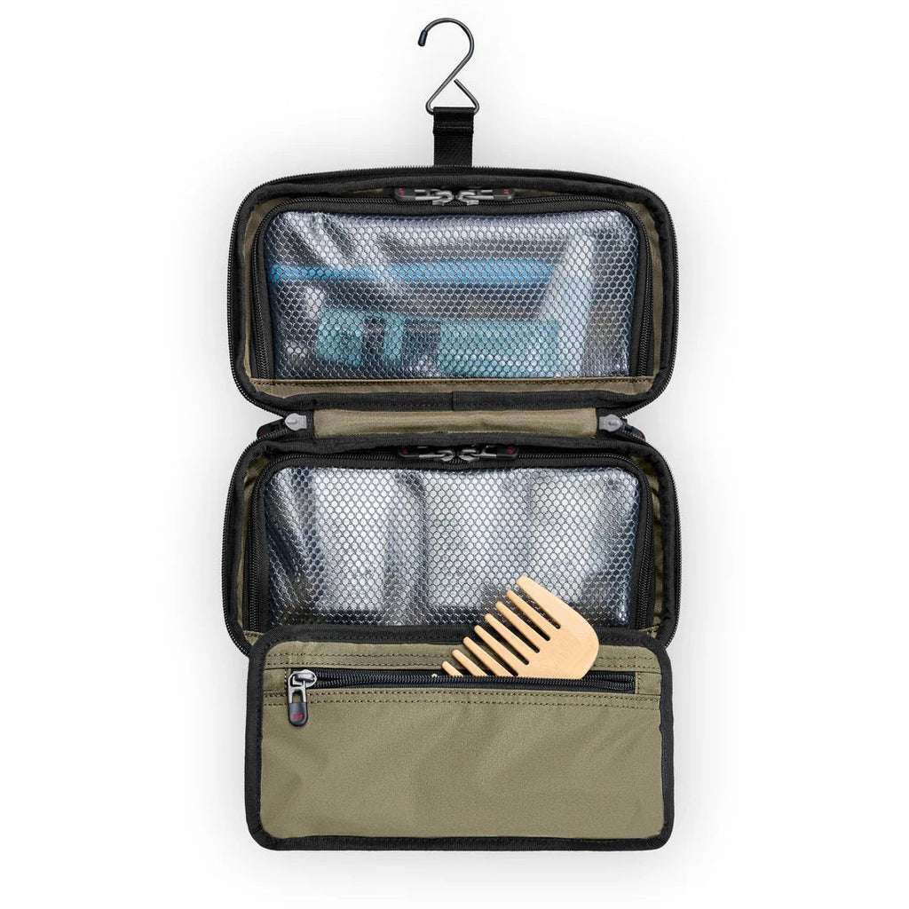 Briggs & Riley ZDX Hanging Toiletry Kit Briggs & Riley