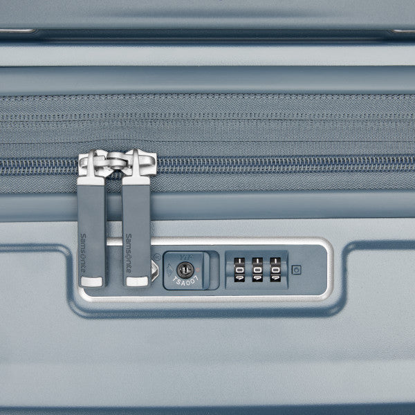 Samsonite Silhouette 18 Hardside Medium Spinner Samsonite