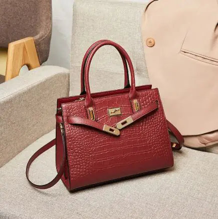 Elegant Large Capacity Genuine Leather Handbag – Retro Style Tote for Women Trendy Attic Store01