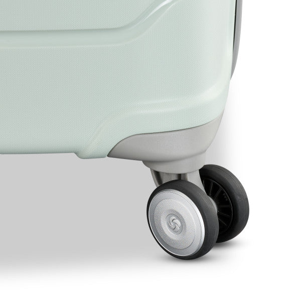 Samsonite Freeform 21" Carry on Spinner Samsonite