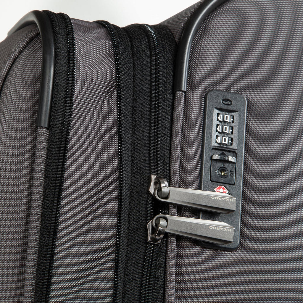 Ricardo Montecito 3.0 Softside Large Check in Expandable Spinner Ricardo Beverly Hills