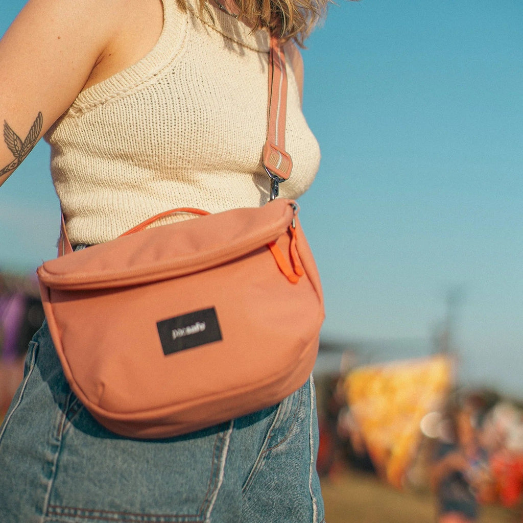 Pacsafe GO Anti Theft Saddle Cross Body Pacsafe