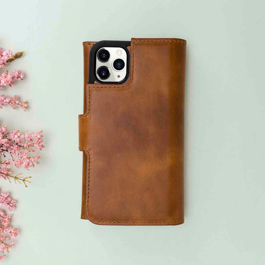 Santa iPhone 11 Pro Leather Detachable Wallet Case Mizuri Leather